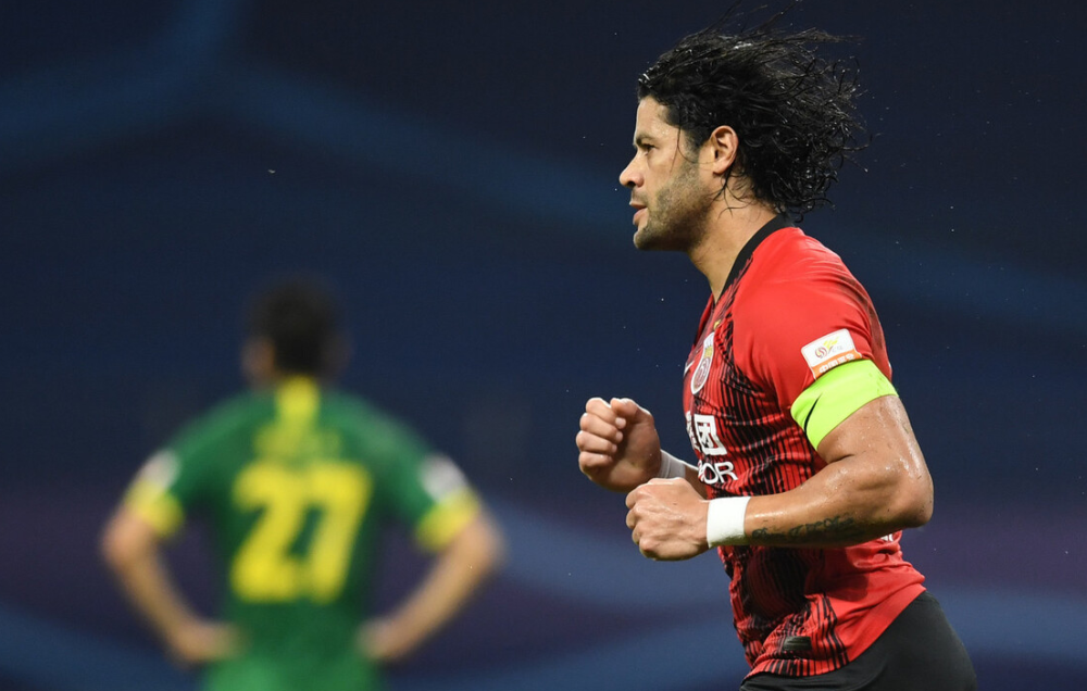 亿万28娱乐- 今夜欧篮联焦点战,里尔更衣室发声,球迷炸锅,身体对抗强度拉满