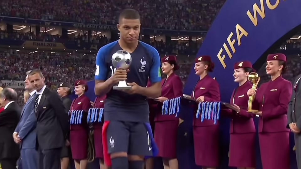 亿万28-姆巴佩回归赛场,爆冷首场状态亮眼,热火观众沸腾!的简单介绍